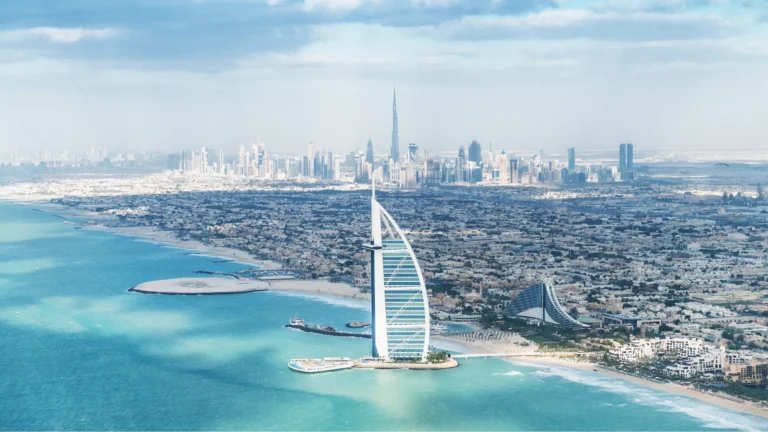 Zjednoczone Emiraty Arabskie – kraj luksusu, nowoczesności i nieograniczonych możliwości